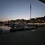 Xtremely Central Penthouse 2 Story, 3 Bdr Apartment, 104 M2